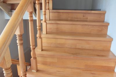 Sturdy Wood Railing